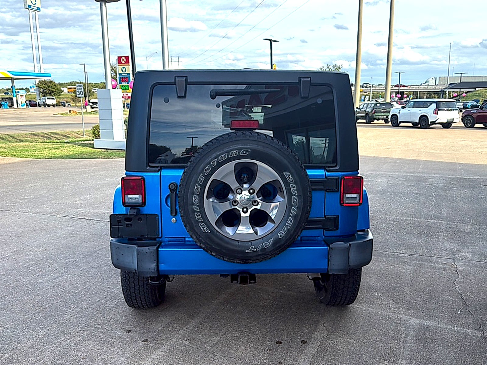 2016 Jeep Wrangler Unlimited Sahara