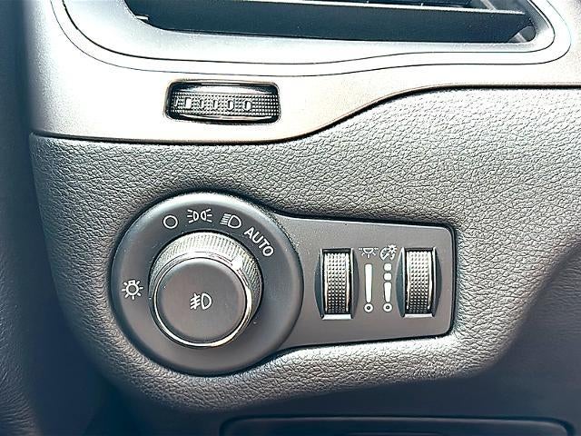 2022 Jeep Cherokee Latitude Lux 4x4