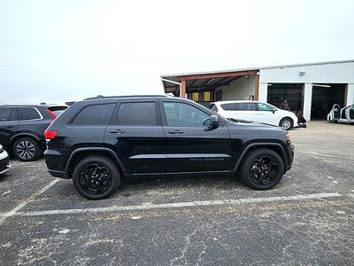 2019 Jeep Grand Cherokee Laredo 4x2