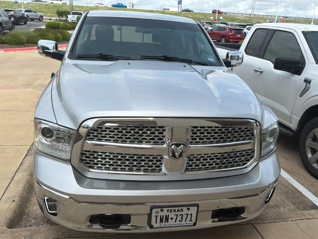 2016 RAM 1500 4WD Crew Cab 5.7 Ft Box Laramie