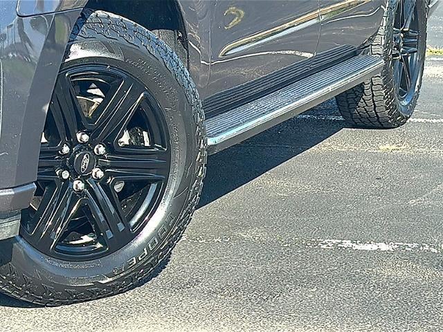 2022 Ford Expedition Max XLT 4x2