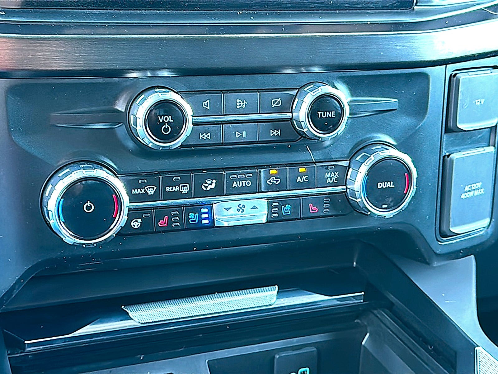 2023 Ford F-250 LARIAT
