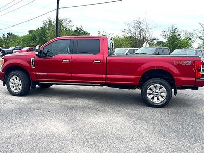 2018 Ford Super Duty F-350 SRW Platinum 4WD Crew Cab 6.75' Box