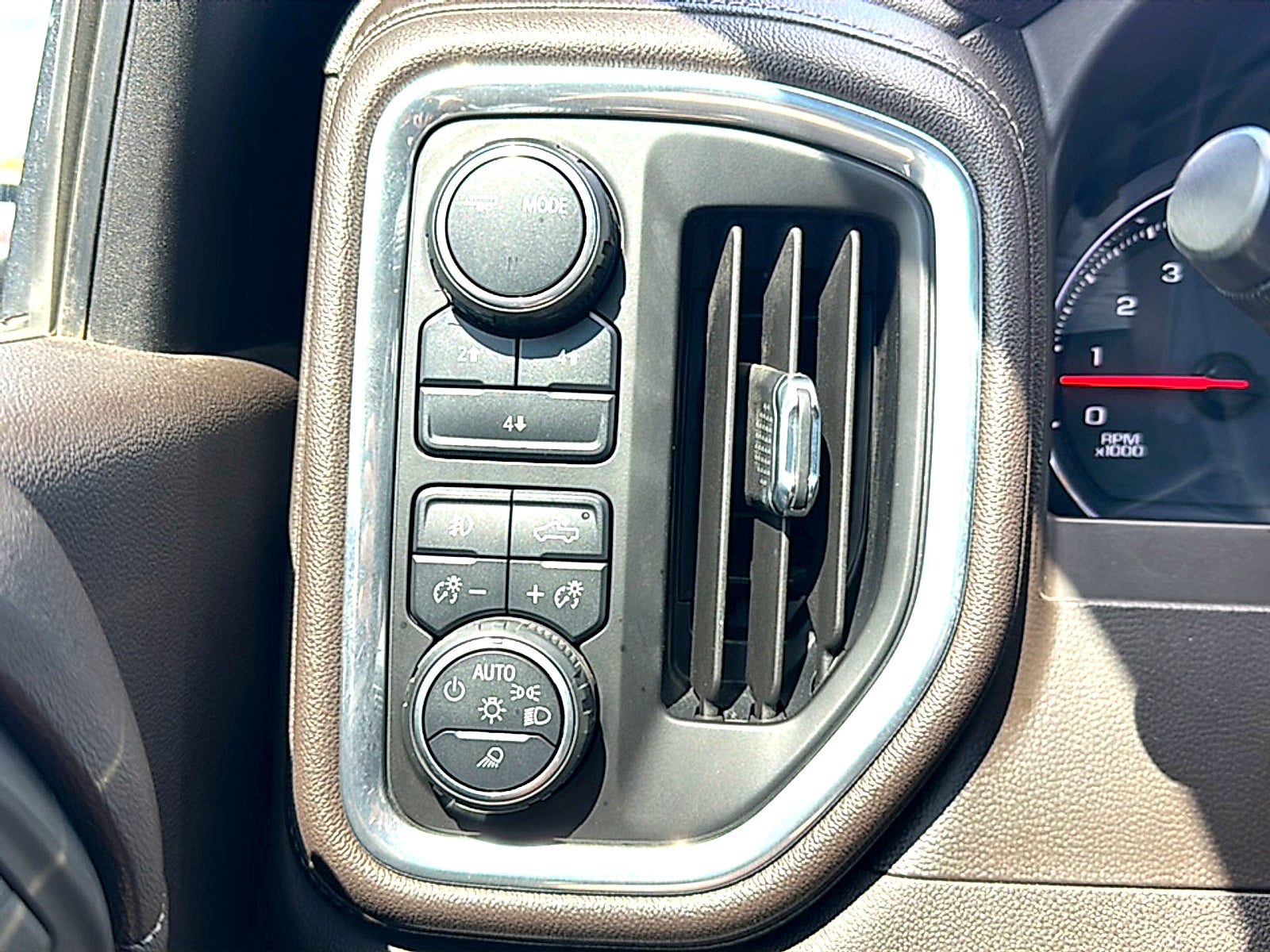 2020 Chevrolet Silverado 2500HD 4WD Crew Cab Standard Bed LT