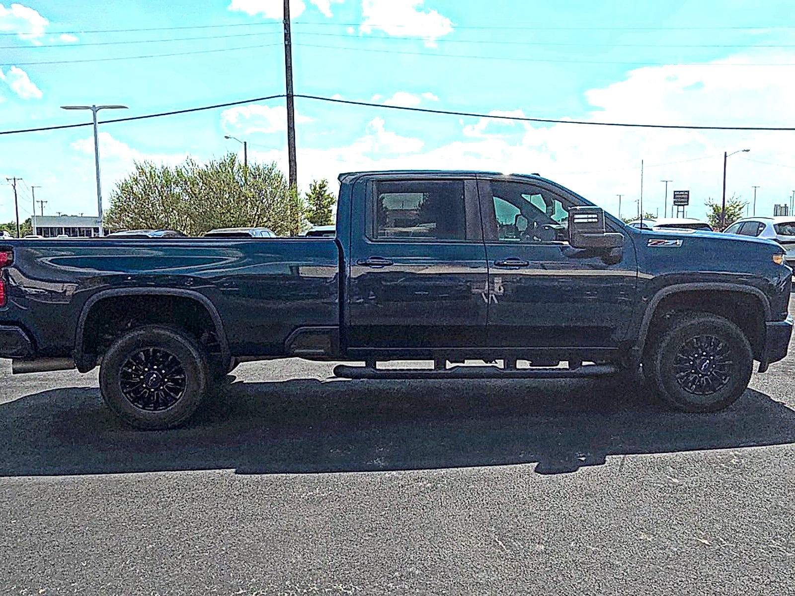 2023 Chevrolet Silverado 3500HD 4WD Crew Cab Long Bed LT