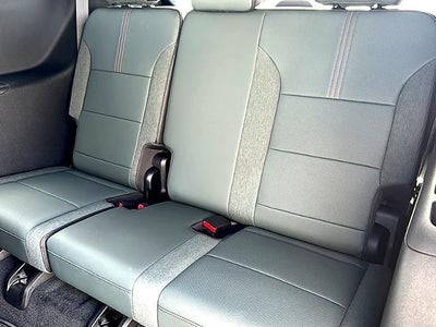 2025 GMC Acadia AWD AT4