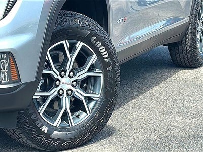 2025 GMC Acadia AWD AT4
