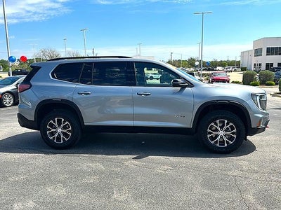 2025 GMC Acadia AWD AT4