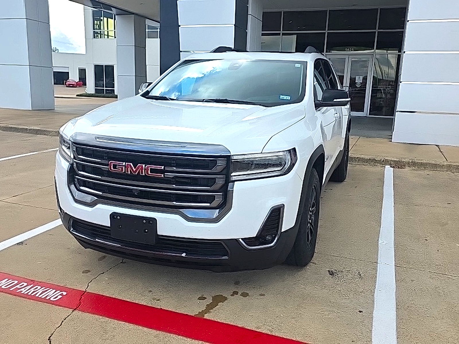 2023 GMC Acadia AWD AT4