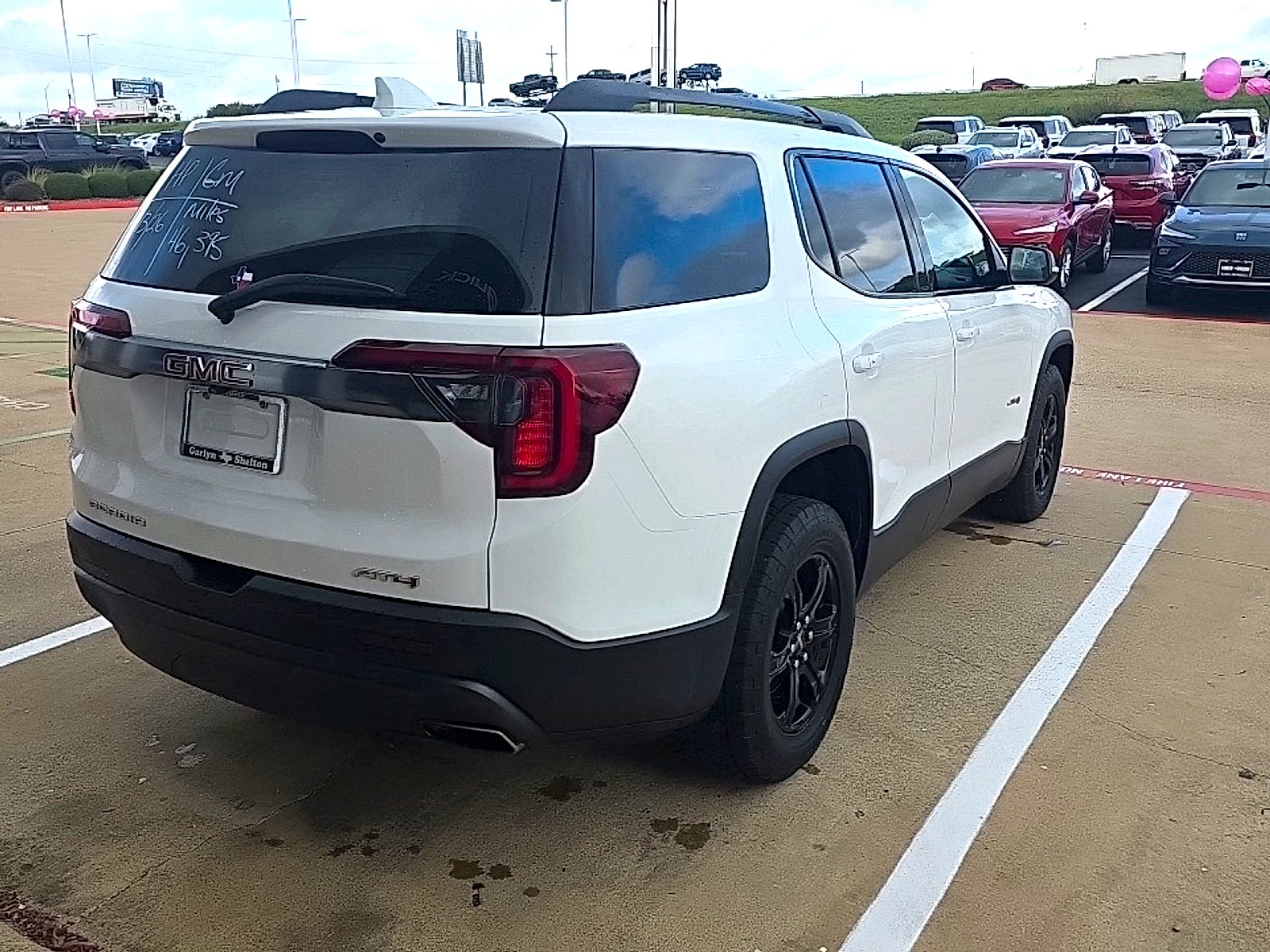 2023 GMC Acadia AWD AT4