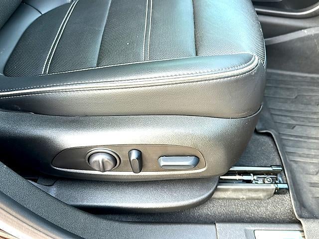 2023 GMC Acadia AWD Denali