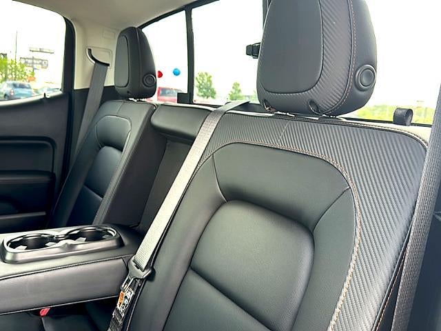 2022 GMC Canyon Crew Cab Short Box 4-Wheel Drive AT4 w/Leather
