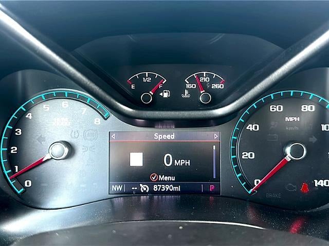 2022 GMC Canyon Crew Cab Short Box 4-Wheel Drive AT4 w/Leather