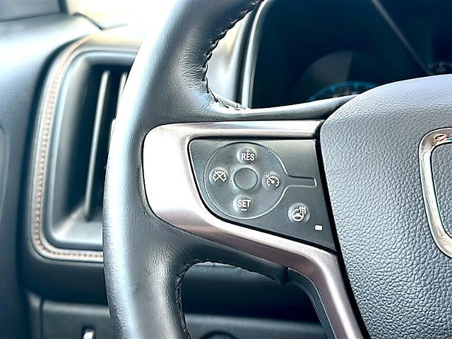 2022 GMC Canyon Crew Cab Short Box 4-Wheel Drive AT4 w/Leather