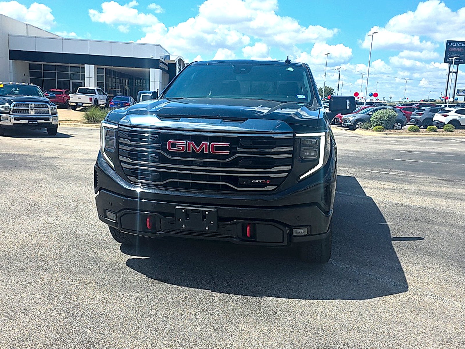 2024 GMC Sierra 1500 4WD Crew Cab Short Box AT4