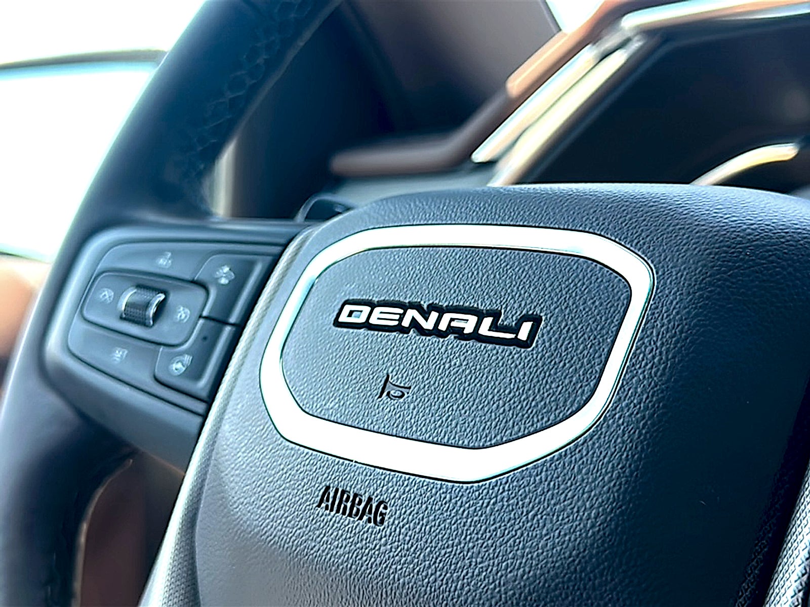 2025 GMC Sierra 1500 4WD Crew Cab Short Box Denali