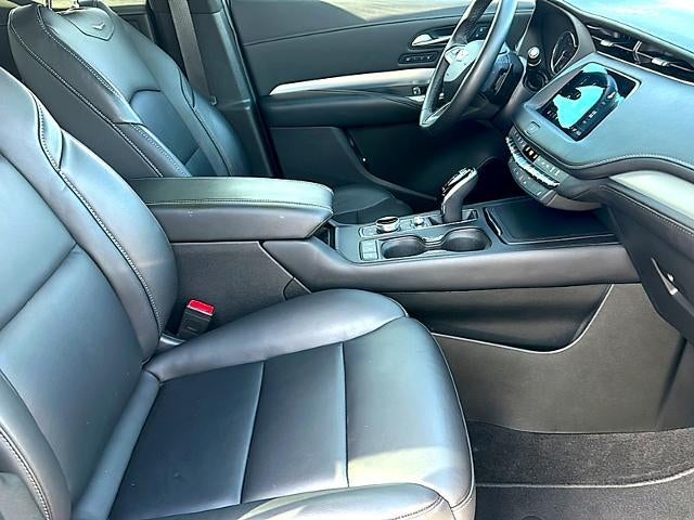 2022 Cadillac XT4 FWD 4dr Premium Luxury