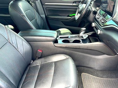 2024 Nissan Altima 2.5 SR Sedan
