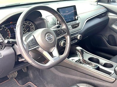 2022 Nissan Altima SR FWD