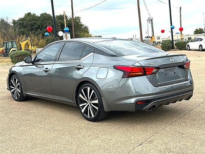 2022 Nissan Altima SR FWD