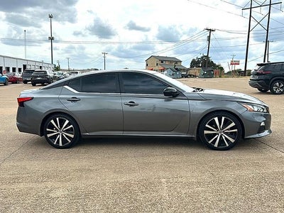 2022 Nissan Altima SR FWD