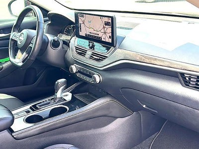 2024 Nissan Altima 2.5 SV Sedan