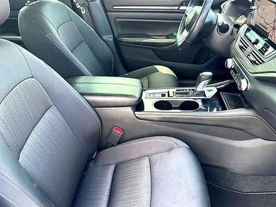 2024 Nissan Altima 2.5 SV Sedan