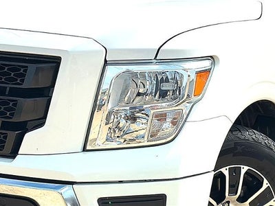 2021 Nissan Titan 4x4 Crew Cab SV