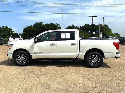 2021 Nissan Titan 4x4 Crew Cab SV