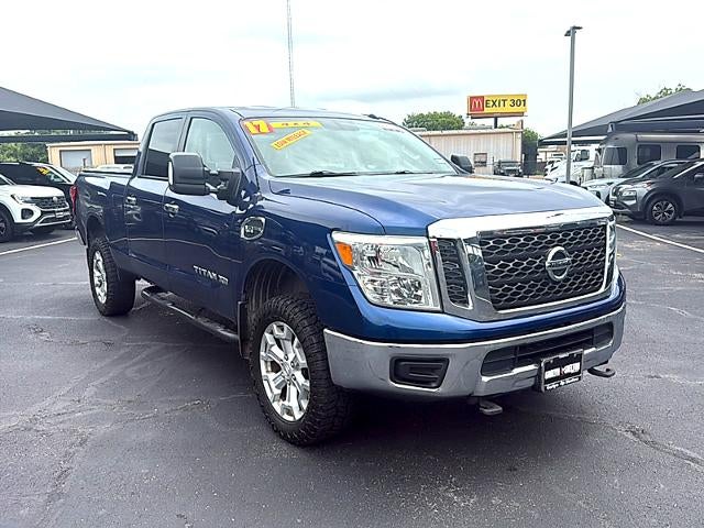 2017 Nissan Titan XD 4x4 Gas Crew Cab SV