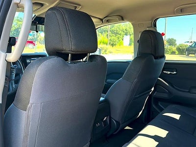 2024 Nissan Frontier Crew Cab 4x2 SV