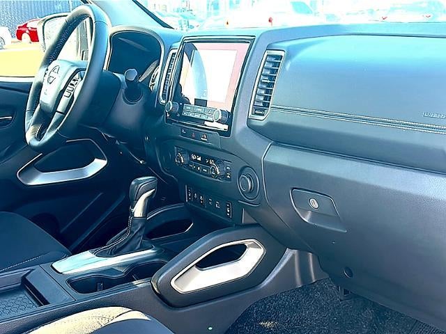 2024 Nissan Frontier Crew Cab 4x2 SV