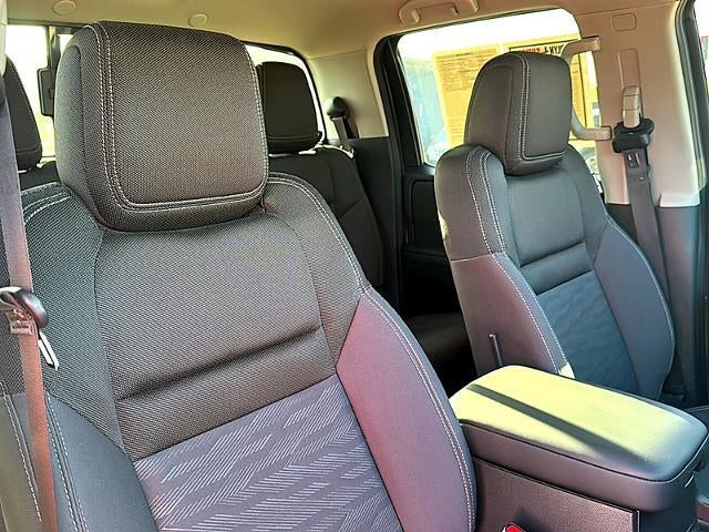 2024 Nissan Frontier Crew Cab 4x2 SV