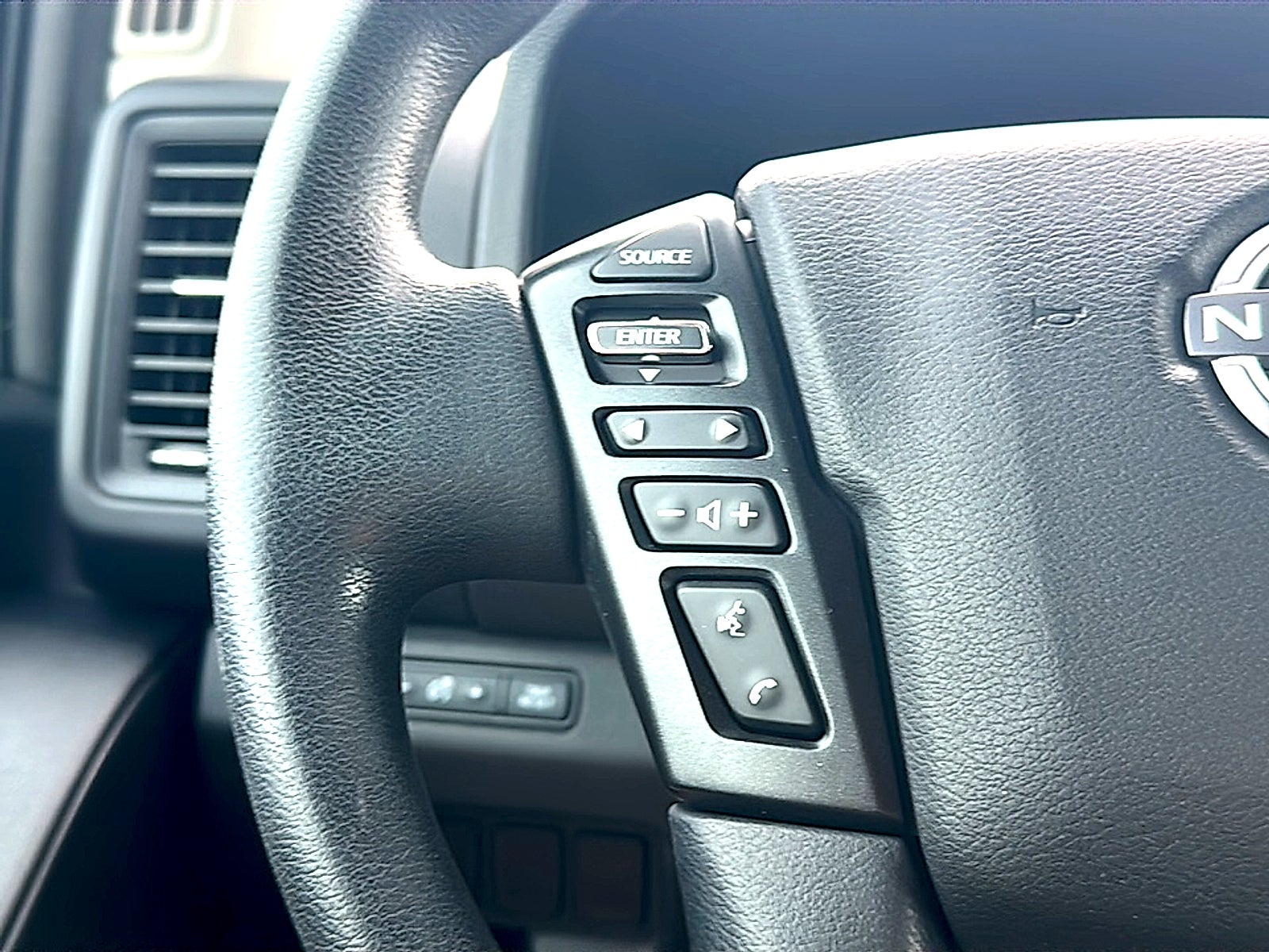 2024 Nissan Frontier Crew Cab S 4x2