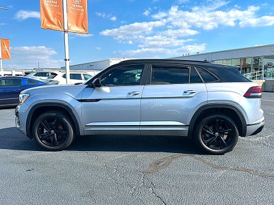 2025 Volkswagen Atlas Cross Sport 2.0T SEL R-Line Black