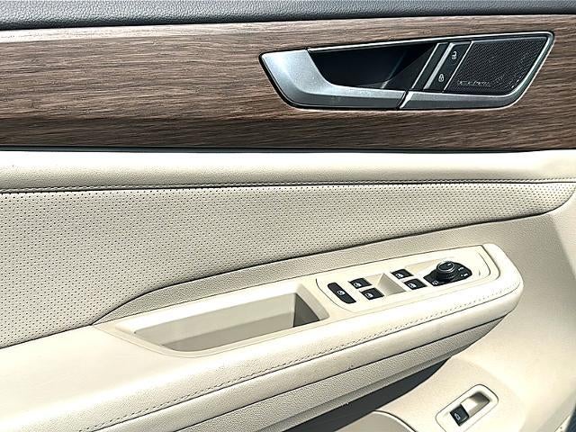 2024 Volkswagen Atlas 2.0T SEL Premium R-Line 4MOTION