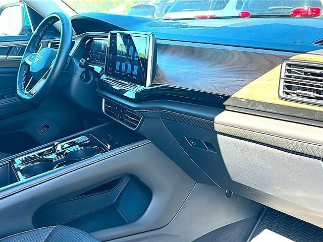 2025 Volkswagen Atlas 2.0T SE w/Technology FWD