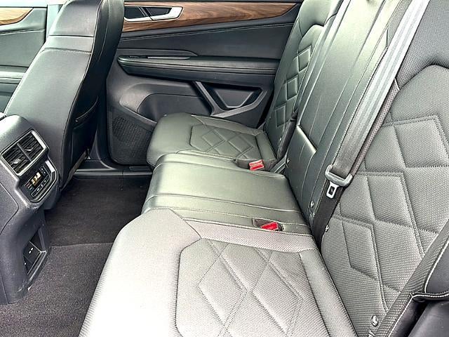 2025 Volkswagen Atlas 2.0T SE w/Technology FWD