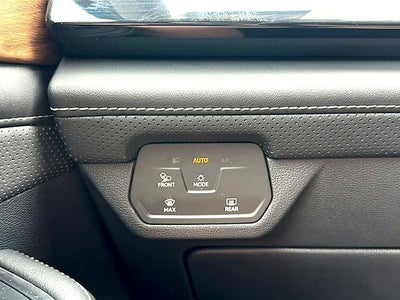 2025 Volkswagen Atlas 2.0T SE w/Technology FWD