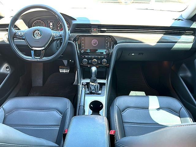2020 Volkswagen Passat 2.0T R-Line Auto
