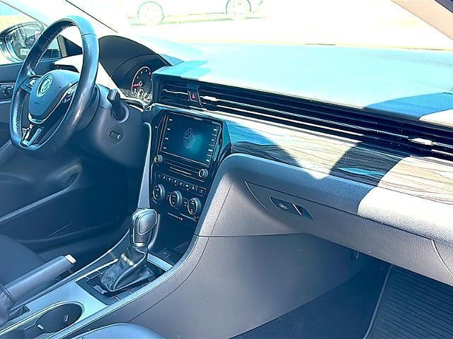 2020 Volkswagen Passat 2.0T R-Line Auto