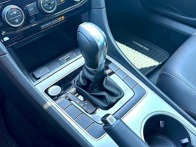 2020 Volkswagen Passat 2.0T R-Line Auto