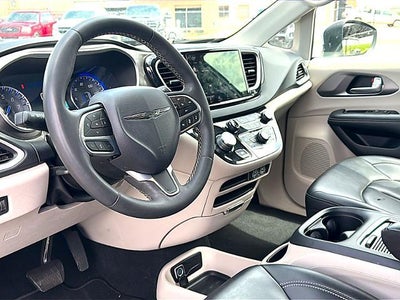 2023 Chrysler Pacifica Touring L FWD