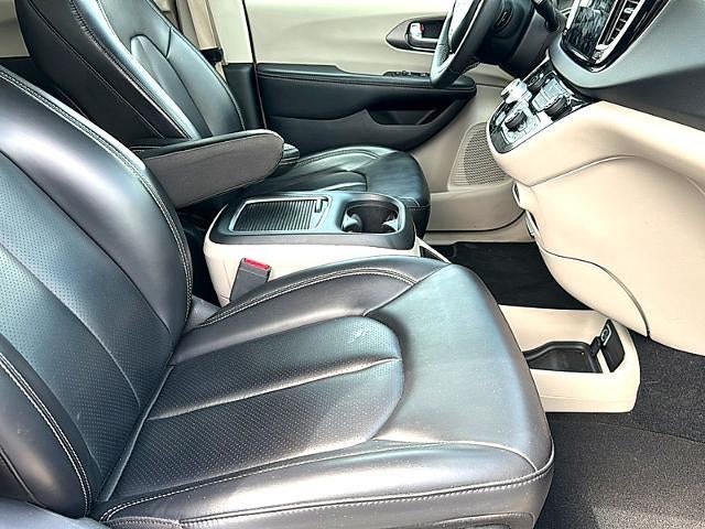 2023 Chrysler Pacifica Touring L FWD