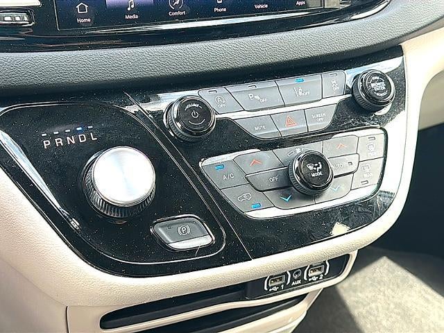 2023 Chrysler Pacifica Touring L FWD