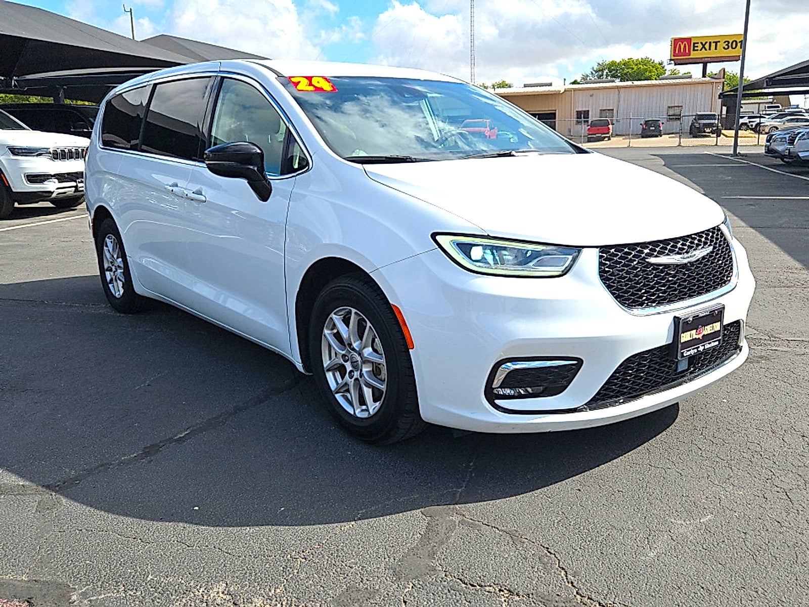 2024 Chrysler Pacifica Touring L