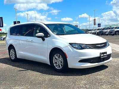 2023 Chrysler Voyager LX FWD