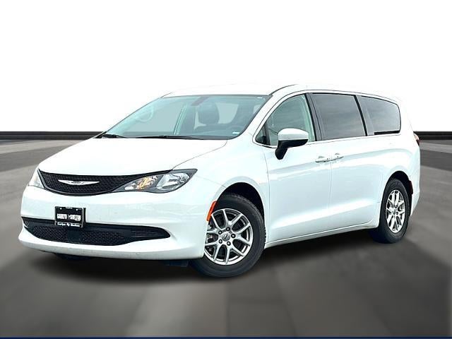 2022 Chrysler Voyager LX FWD