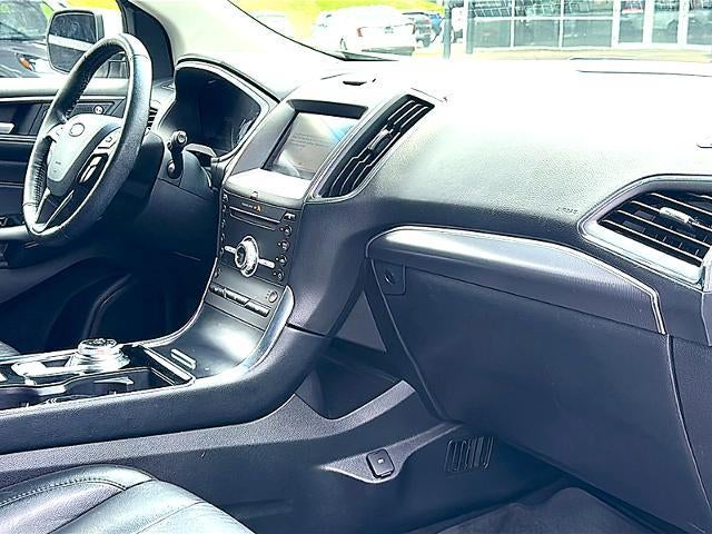 2019 Ford Edge Titanium FWD