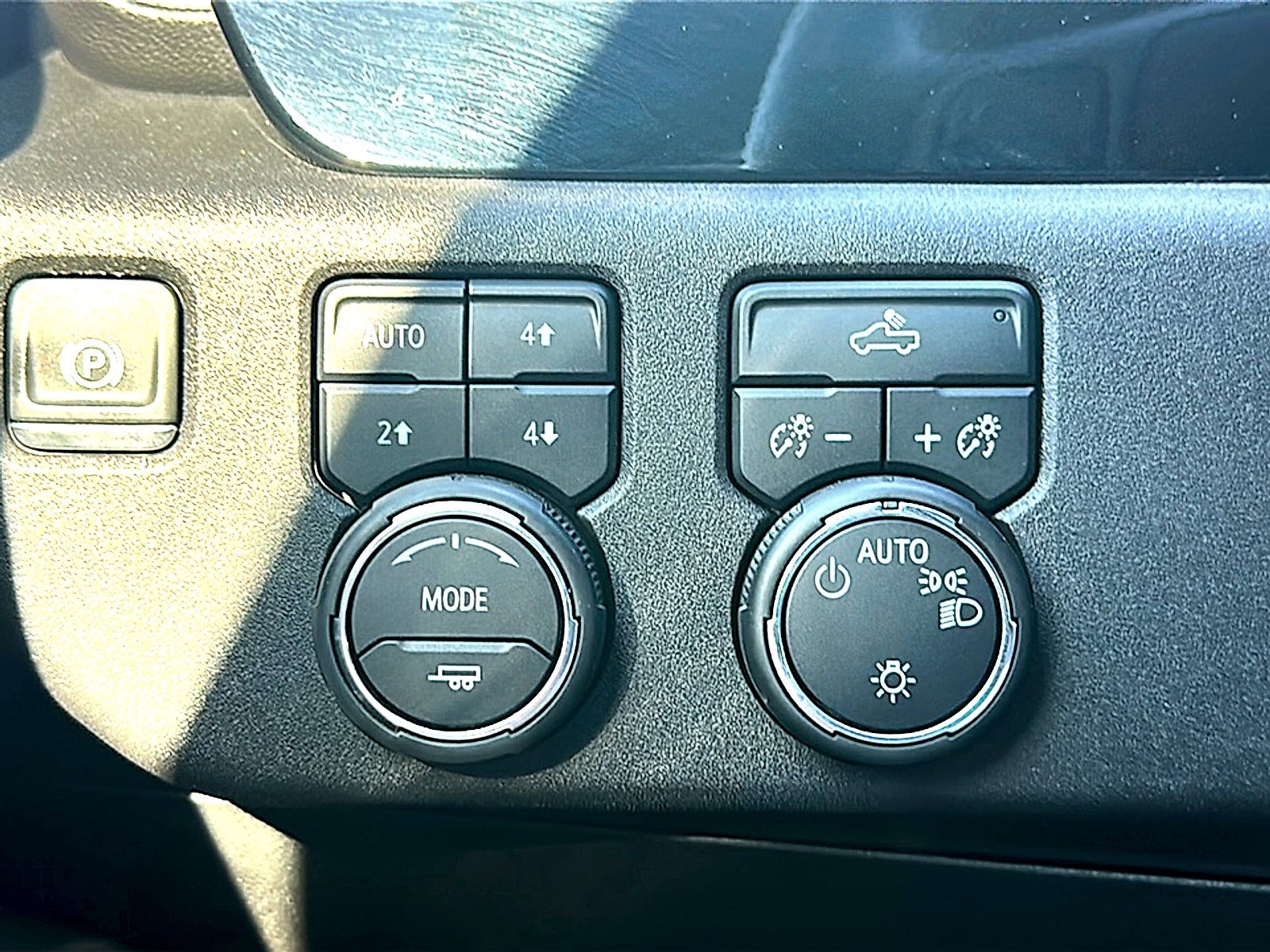 2024 Chevrolet Silverado 1500 4WD Crew Cab Short Bed LT